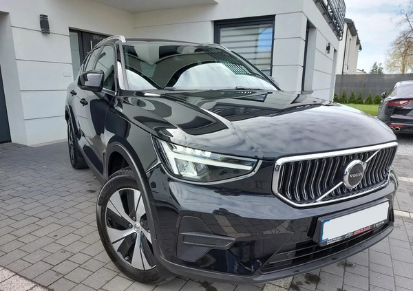 Volvo XC 40 cena 165000 przebieg: 5500, rok produkcji 2023 z Sędziszów Małopolski małe 379